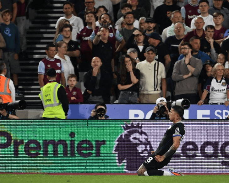 佩德罗造3球，巴西天才造队史纪录！切尔西5-1铁锤帮痛击前任主帅